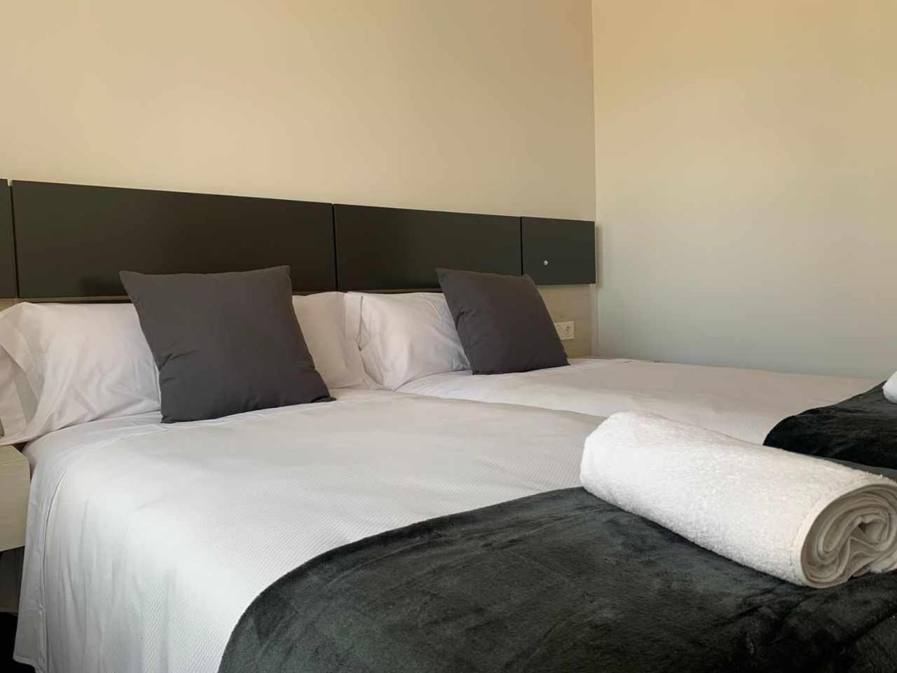 Ramon Y Cajal Suites De Luxe León Kültér fotó