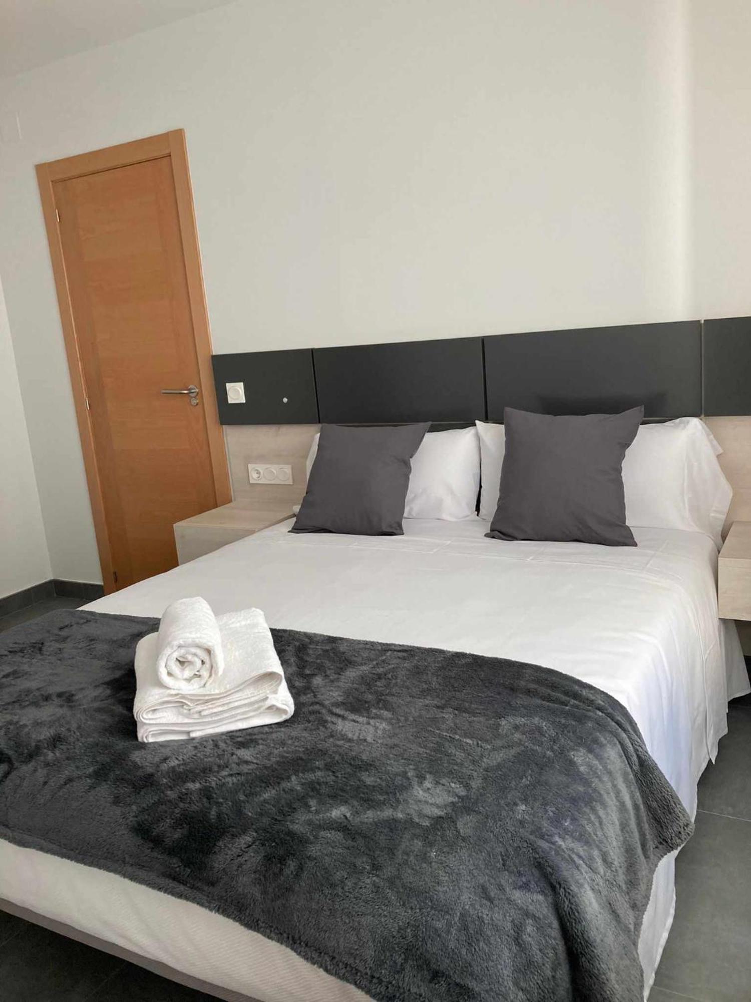 Ramon Y Cajal Suites De Luxe León Kültér fotó
